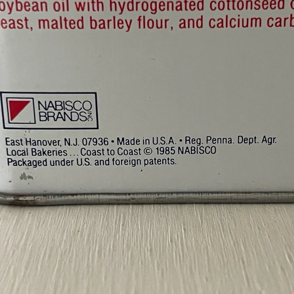 Nabisco Premium Saltine Cracker Tin - Picture 5 of 16